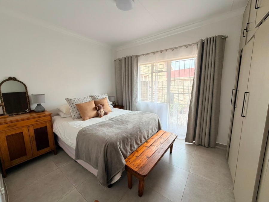 3 Bedroom Property for Sale in Kannoniers Park North West
